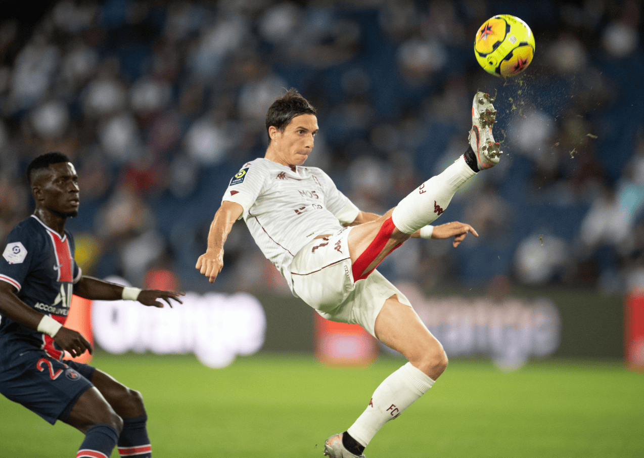 包含法甲国际比赛日走向成谜；尼斯队长鼓劲；媒体盛赞；资深球员宣示担当的词条